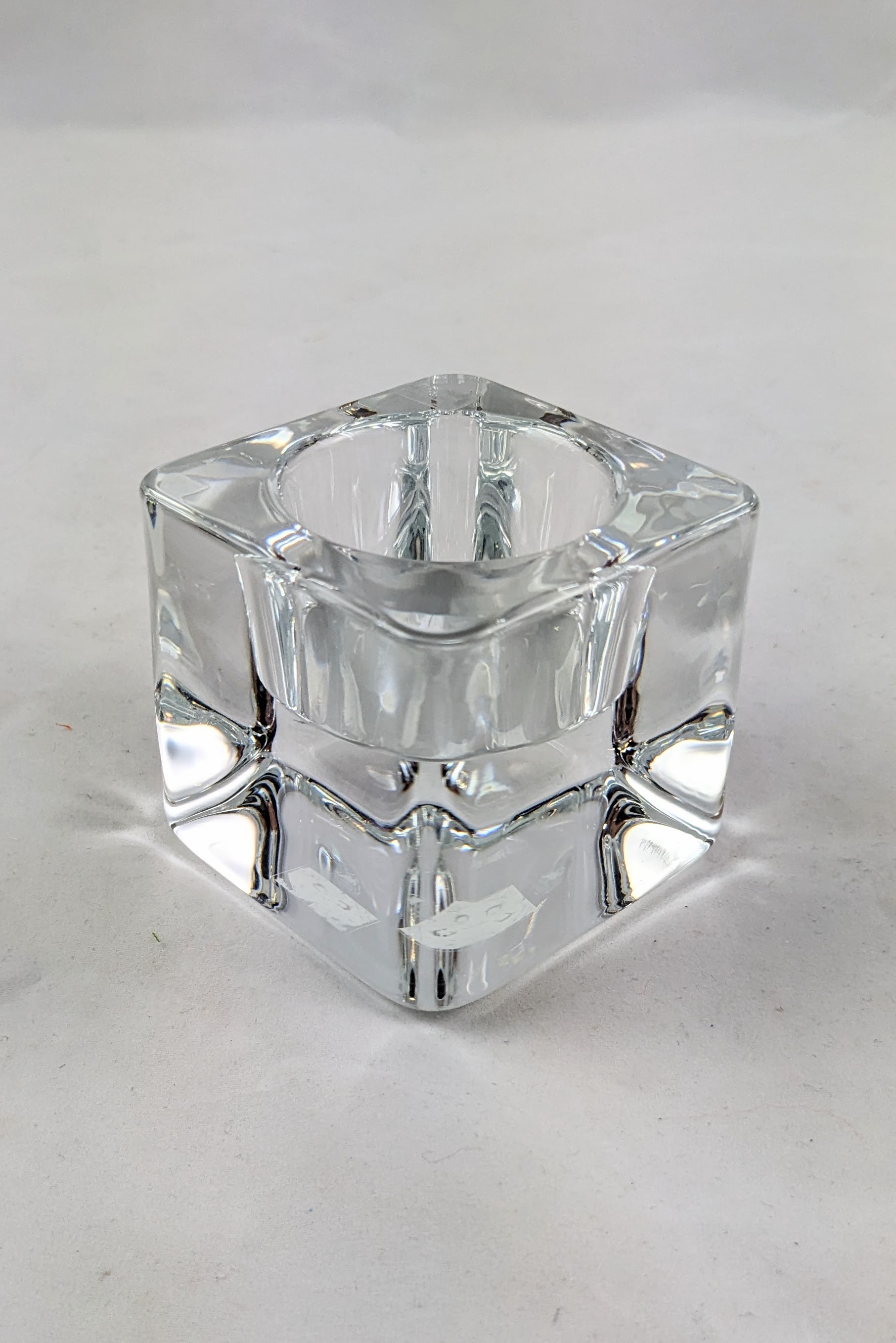 Ice cube crystal votive