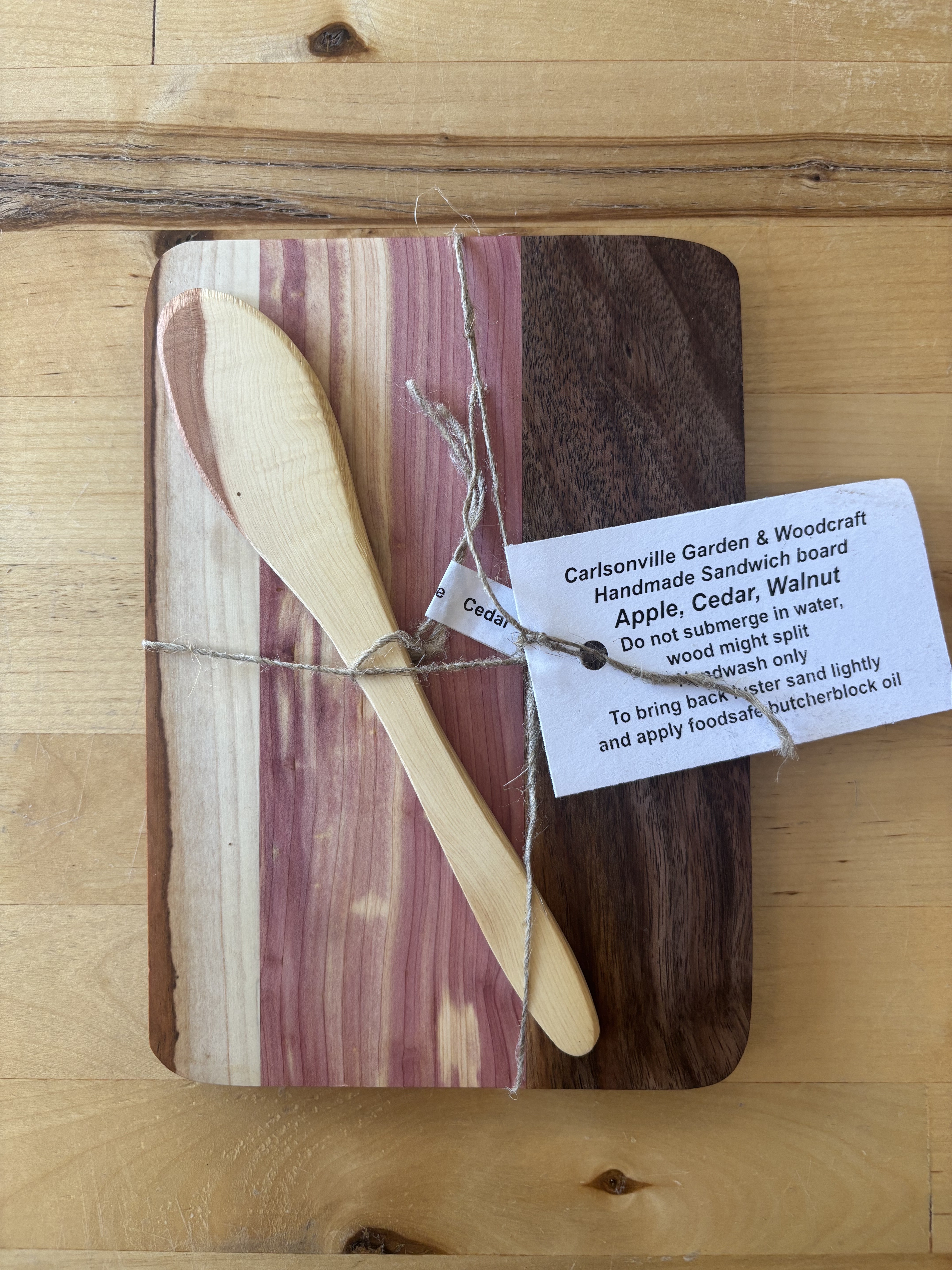 Wooden Board and Spreader