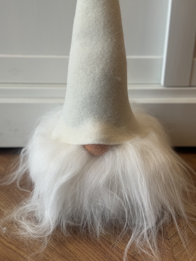 White tomte