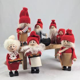 Large group of traditional tomtes.